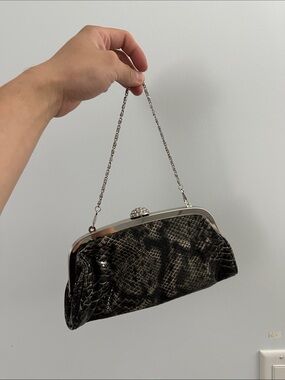 Classic Black Snake-Embossed Evening Clutch also come with long strap
